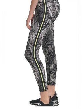 DKNY Sport women's high-waist leggings featuring a pixelated palm print  XL